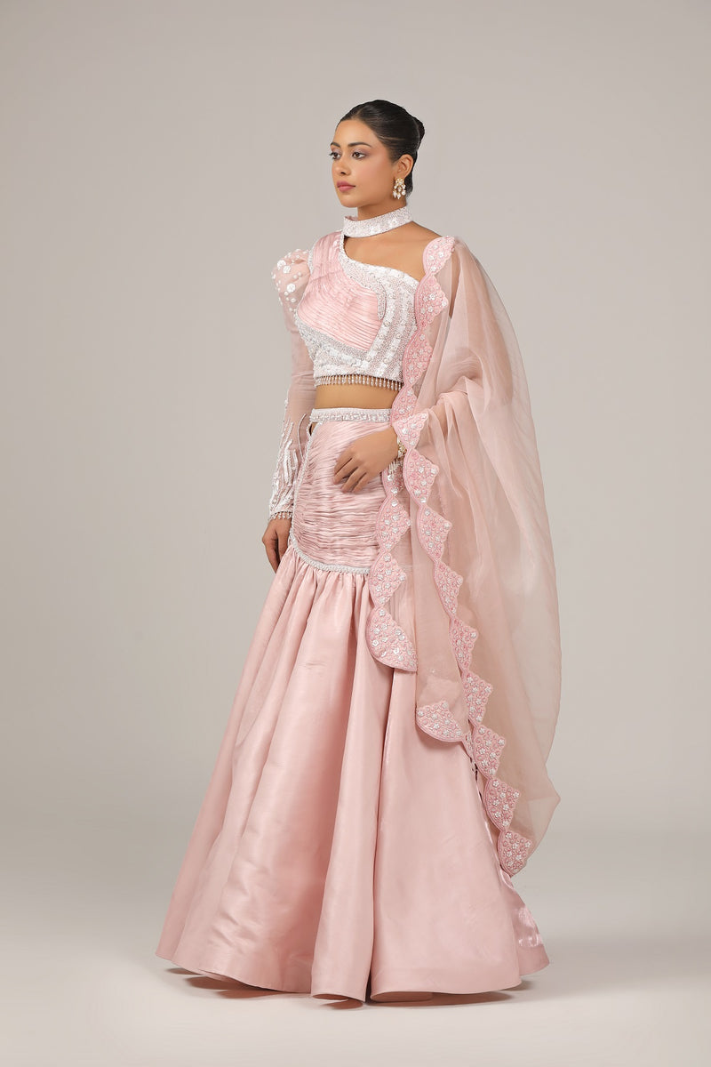 One side power shoulder blouse and a hip yoke rouching slit skirt(G-39)